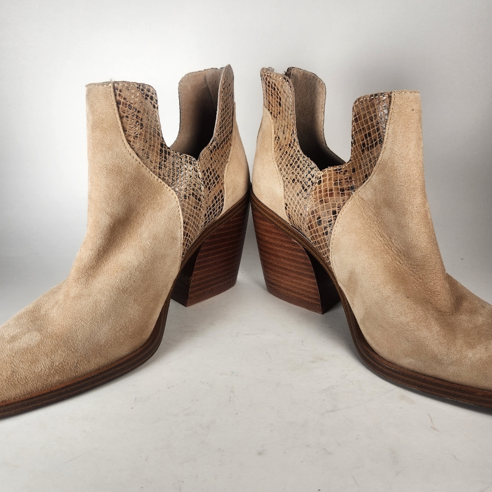 VINCE CAMUTO Women's Gannilla Suede Snake Skin Boot 6.5 Beige Leather Western - Picture 4 of 13